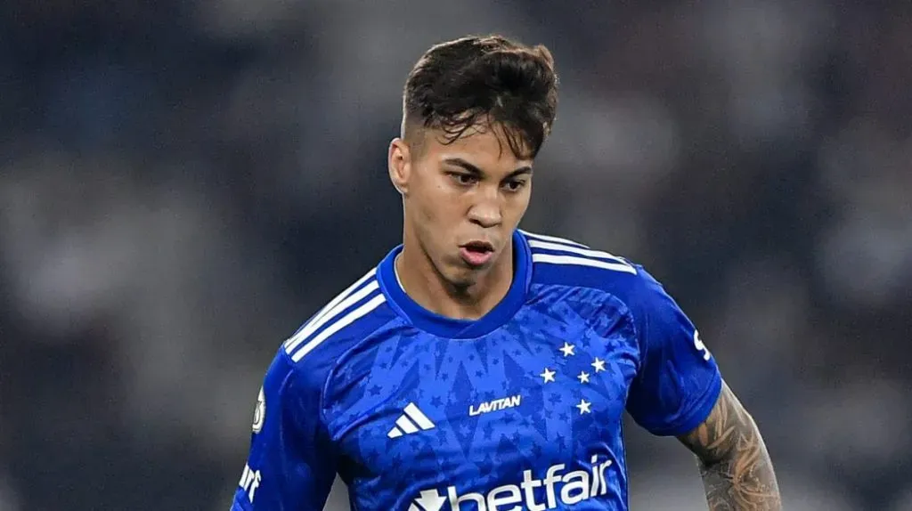 Kaio Jorge perde pênalti em Cruzeiro x Internacional. Foto: Thiago Ribeiro/AGIF