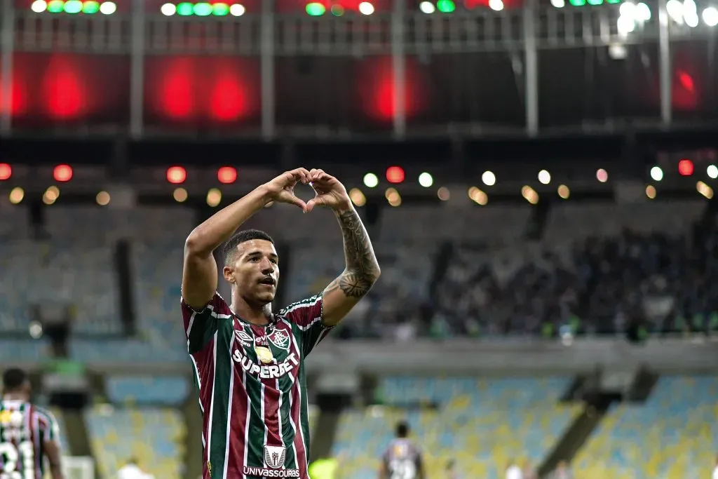 Kaua Elias jogador do Fluminense comemora seu gol durante partida contra o Grêmio . Foto: Thiago Ribeiro/AGIF