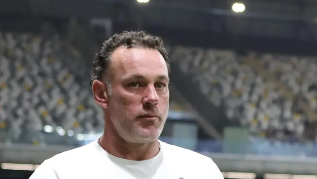 Foto: Gilson Lobo/AGIF – Atlético de Gabriel Milito deve jogar no 3-5-2 no Maracanã.