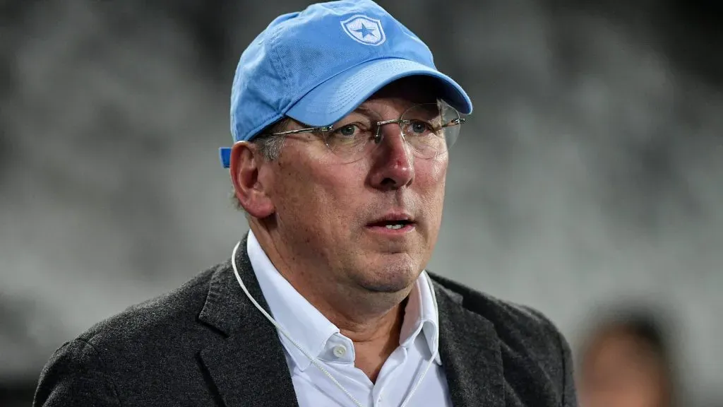 John Textor durante partida. Foto: Thiago Ribeiro/AGIF