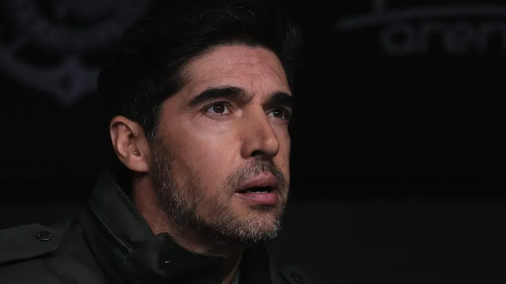Abel Ferreira alegou erros do Palmeiras - Foto: Ettore Chiereguini/AGIF.