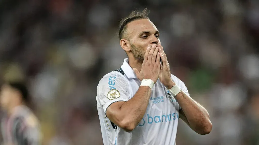 Braithwaite em jogo do Grêmio