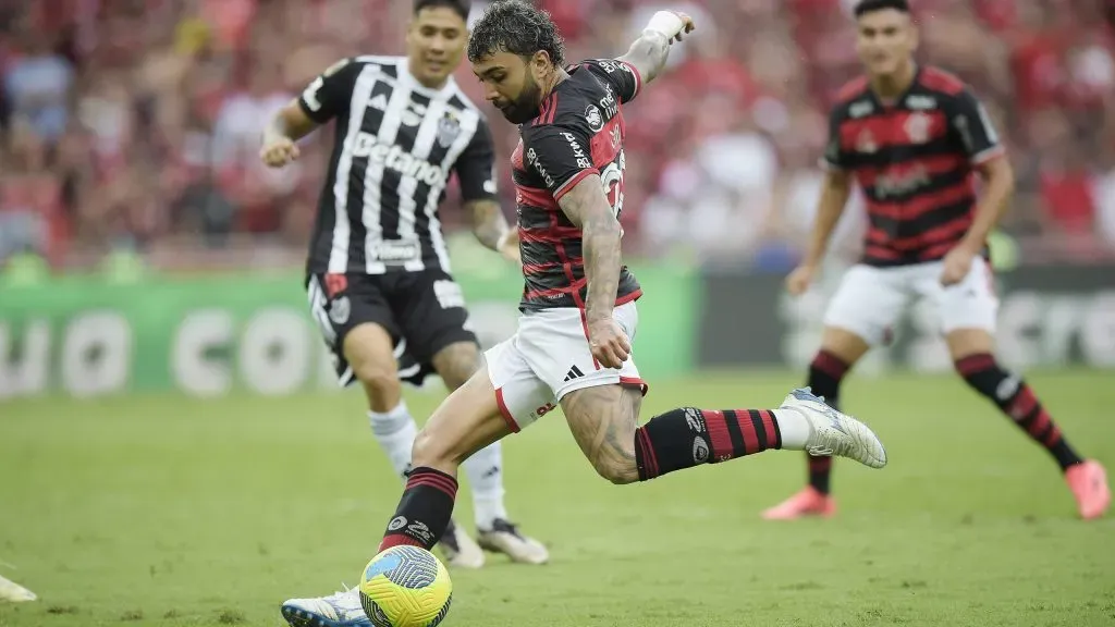 Gabigol jogador do Flamengo comemora seu gol durante partida contra o Atlético-MG pela Copa Do Brasil 2024. Foto: Alexandre Loureiro/AGIF