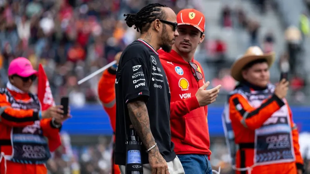 Hamilton e seu futuro companheiro de Ferrari Charles Leclerc