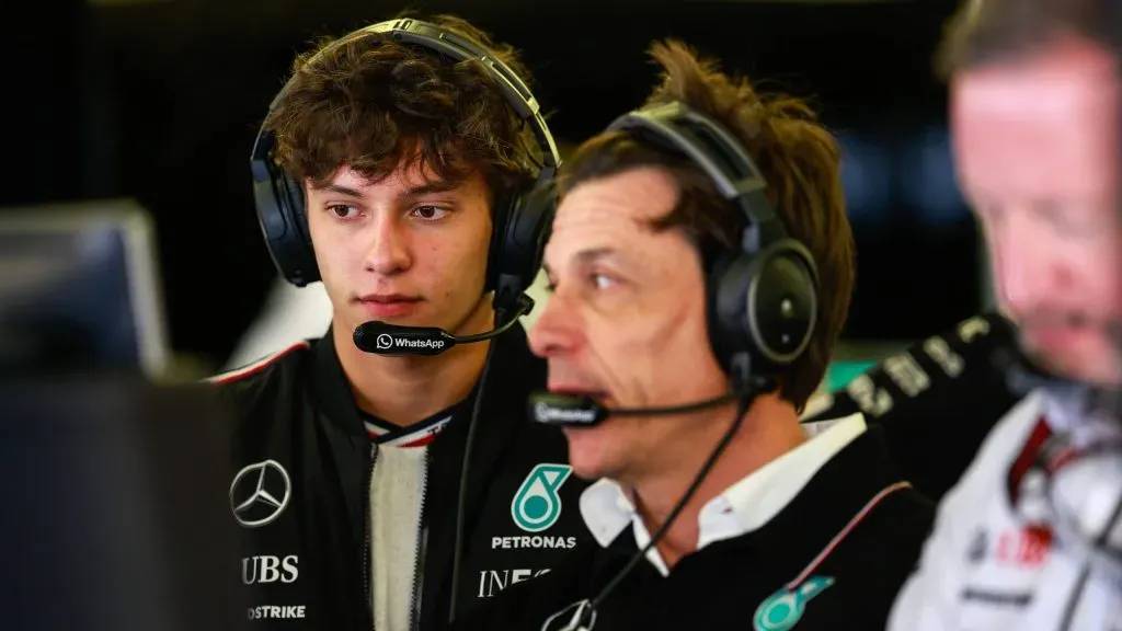 Antonelli e Toto Wolff no GP do México