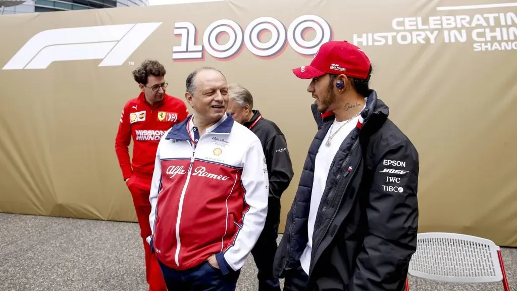 Vasseur e Hamilton no GP da China em 2023