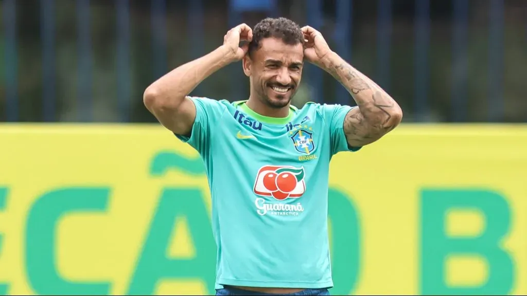 Danilo é alvo do Santos para a temporada – Foto: Fernando Torres/AGIF