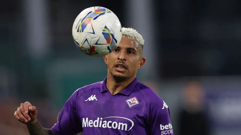 Dodô, da Fiorentina, convocado pela Seleção Brasileira. Foto: Gabriele Maltinti/Getty Images