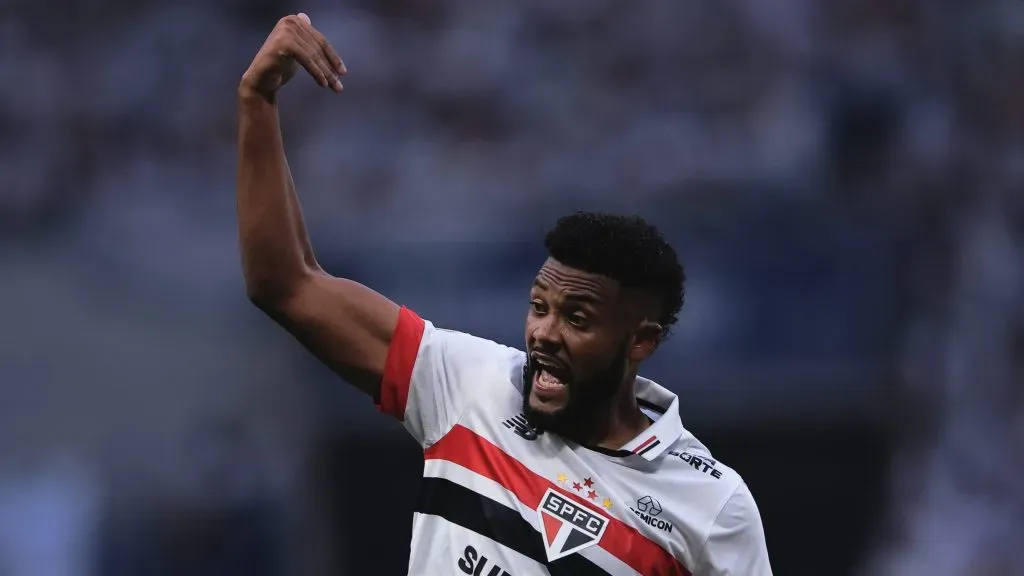 Sabino jogador do Sao Paulo durante partida contra o Palmeiras no estadio Arena Allianz Parque pelo campeonato Brasileiro A 2024. Foto: Ettore Chiereguini/AGIF