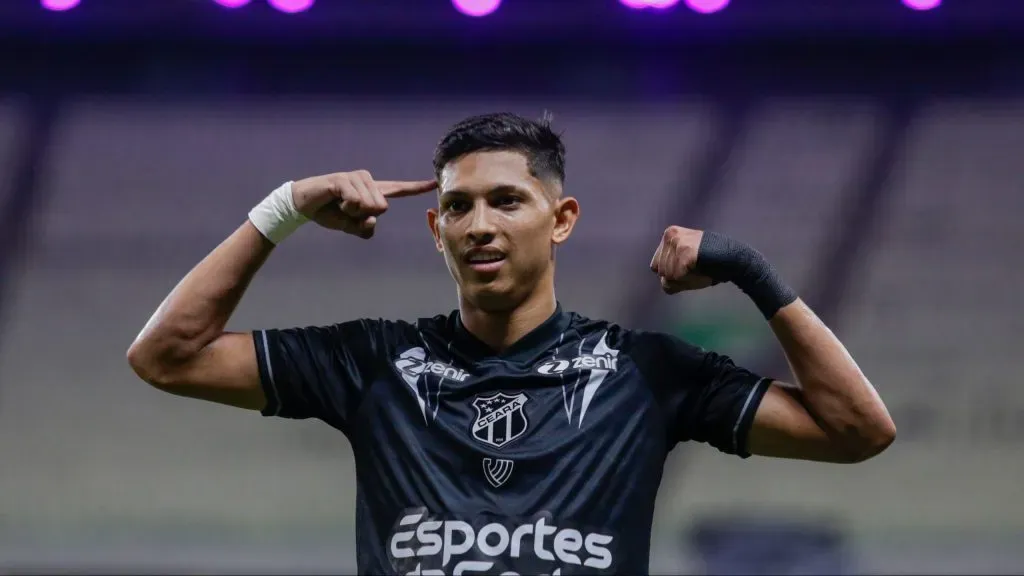 Erick Pulga interessa ao Corinthians -Foto: Lucas Emanuel/AGIF.