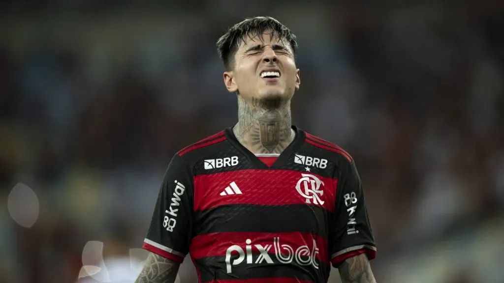 Erick Pulgar em jogo do Flamengo contra o São Paulo. Jorge Rodrigues/AGIF.