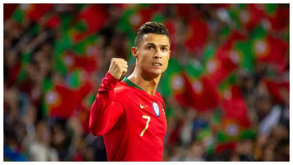 Cristiano Ronaldo comemora gol pela Seleção Portuguesa. Foto: SOPA Images Limited / Alamy Stock Photo