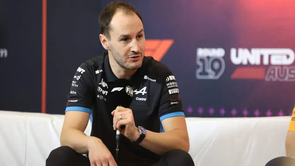 Oakes em entrevista coletiva em Austin