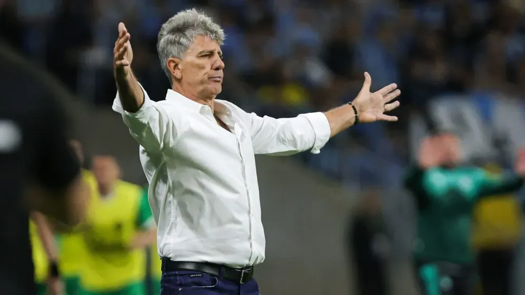 Renato Portaluppi está pressionado - Foto: Maxi Franzoi/AGIF.