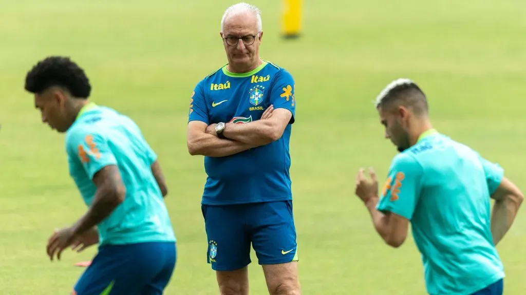 Dorival Jr. treinando a Seleção. Foto: Fernando Torres/AGIF