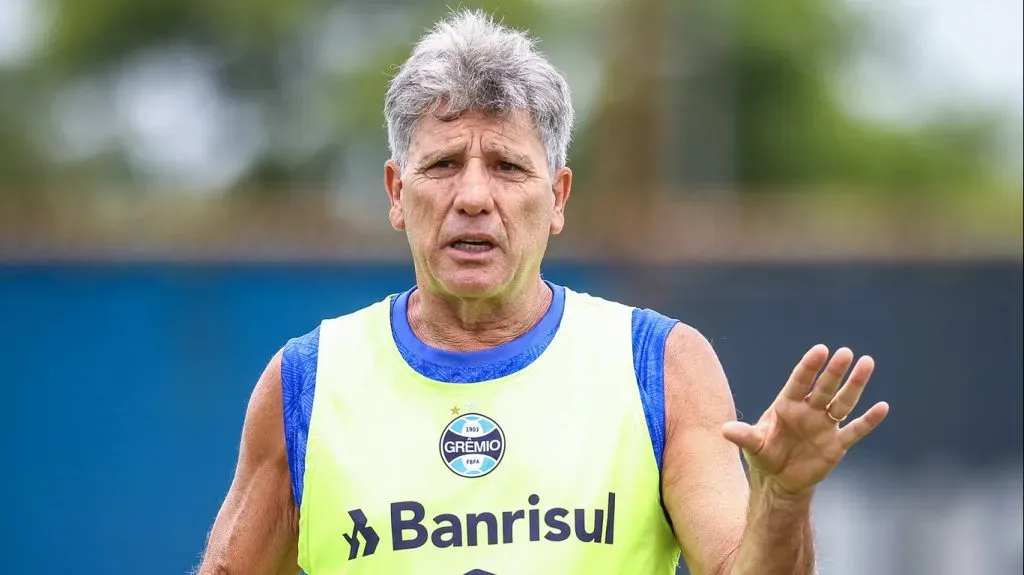 Renato Gaúcho dá treino no Grêmio