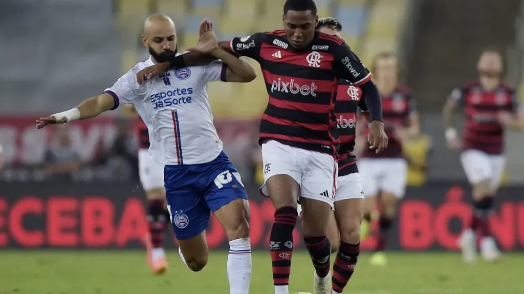 Lorran durante partida. Foto: Alexandre Loureiro/AGIF