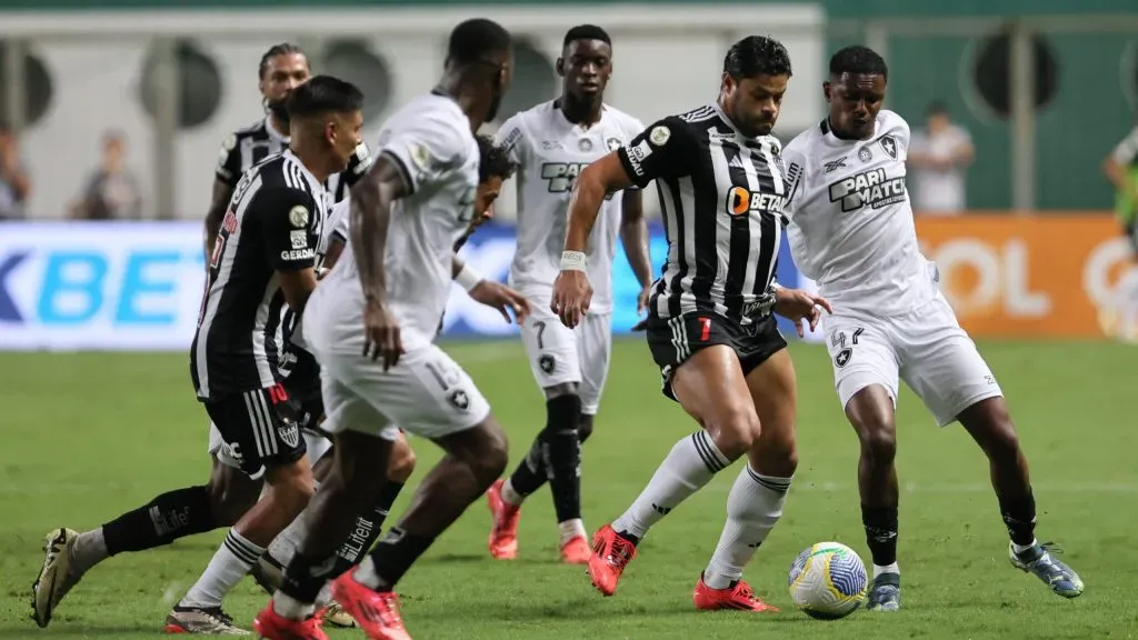Último jogo entre Botafogo x Atlético foi quente. Foto: Gilson Lobo/AGIF