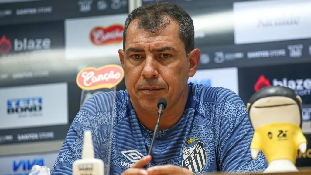 Carille em coletiva. Foto: Reinaldo Campos/AGIF