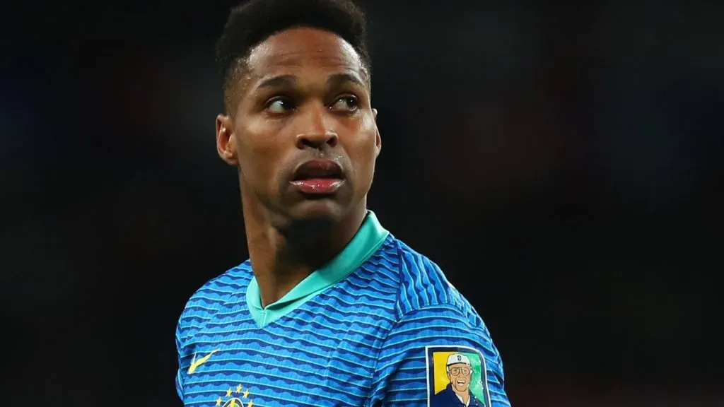 Wendell durante partida. Foto: Micah Crook/IMAGO/PPAUK