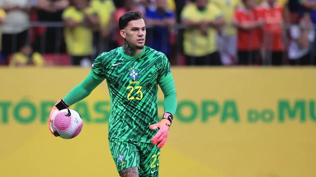Goleiro Ederson na Seleção Brasileira. Foto: Ettore Chiereguini/AGIF