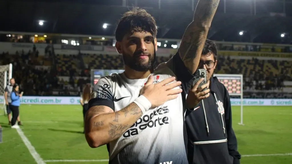 Yuri Alberto comemorando. Foto: Leonardo Hubbe/AGIF