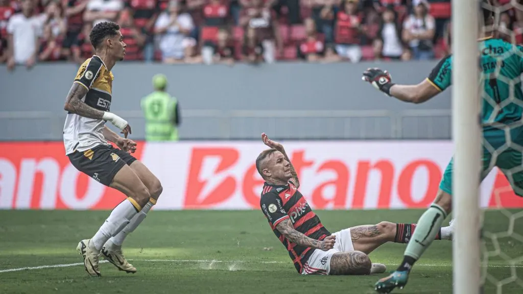 Flamengo e Criciúma no primeiro turno. Foto: Isabela Azine/AGIF