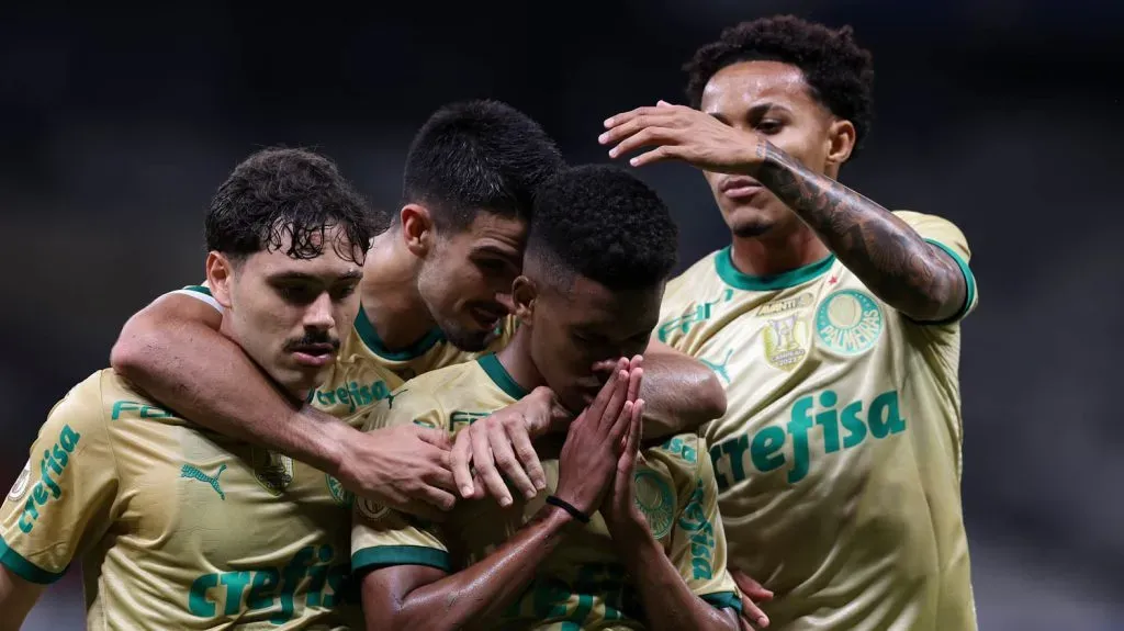 Palmeiras vence o Cruzeiro no Mineirão