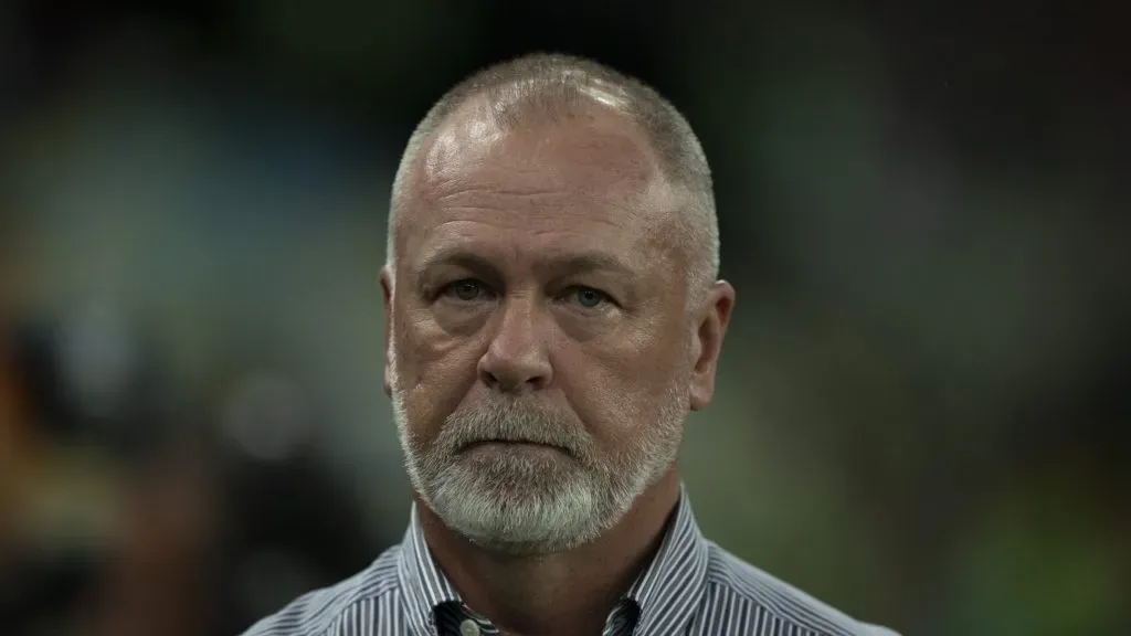 Mano Menezes, acompanha Flu