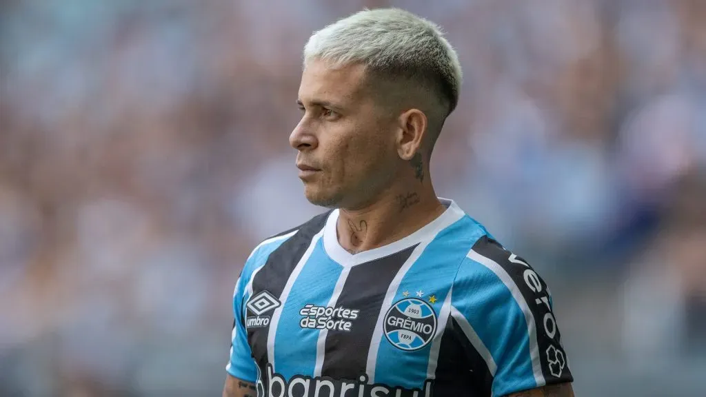 Soteldo pode atuar pelo Santos em 2025 – Foto: Liamara Polli/AGIF
