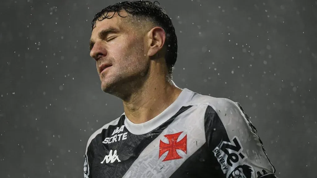 Vegetti teria ficado chateado por conta de uma reunião por renovação que não aconteceu em novembro