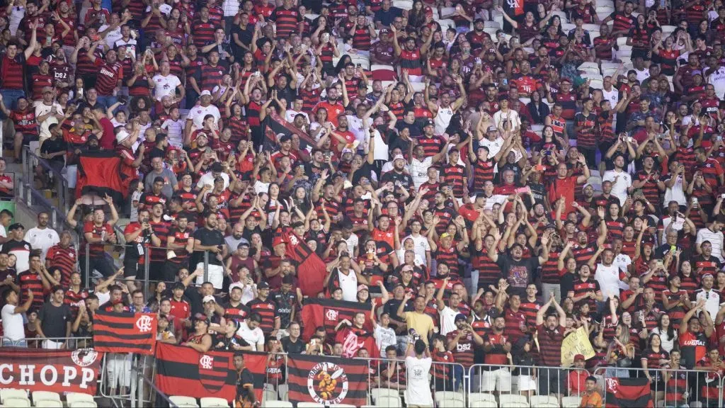 Torcida do Flamengo como visitante no Brasileirão. Foto: Baggio Rodrigues/AGIF