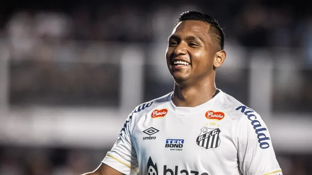 Alfredo Morelos - Foto: Raul Baretta/Santos FC.