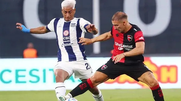 Matko Miljevic durante partida. Foto: Marcos Brindicci/Getty Images