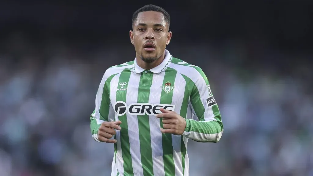 Vitor Roque durante partida. Foto: Antonio Pozo/IMAGO/Pressinphoto