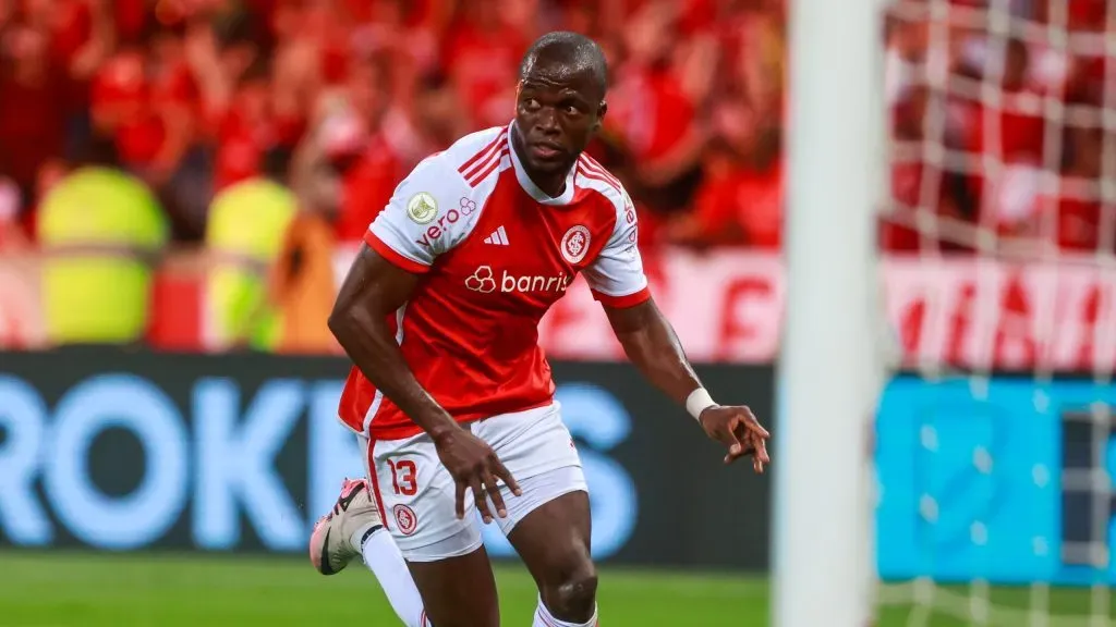 Enner se torna alvo de três clube no mercado, além do Internacional querer sua permanência – Foto: Luiz Erbes/AGIF