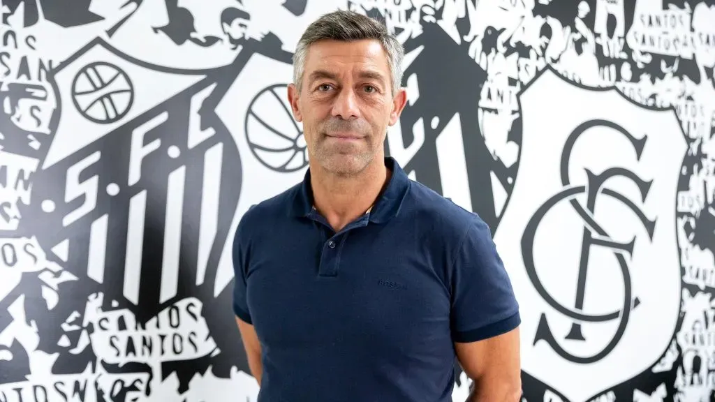 Pedro Caixinha em sua chegada ao Santos. Foto: Bruno Vaz/Santos FC
