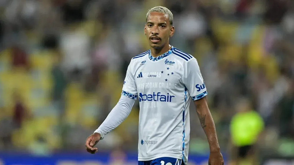 Matheus Pereira durante partida. Foto: Thiago Ribeiro/AGIF