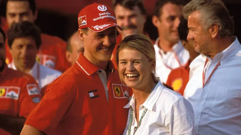 Sschumacher e Corinna em 2001