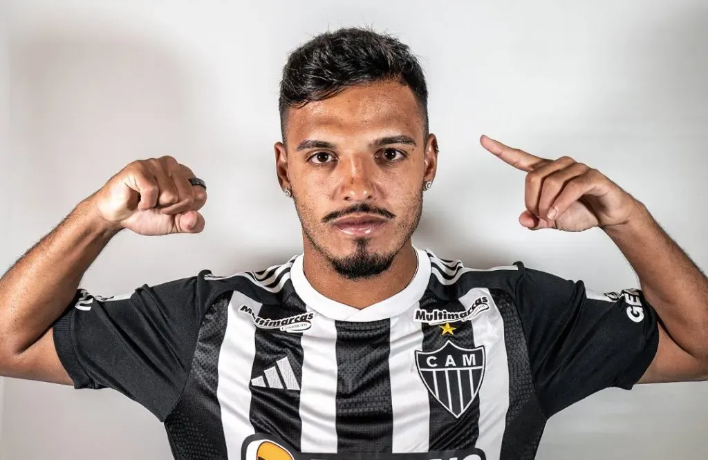 Gabriel Menino foi anunciado pelo Galo. Foto: Atlético-MG.