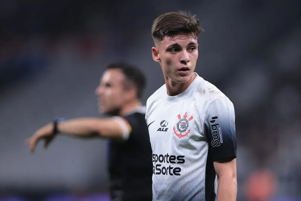 Bidon se destacou no meio de campo do Corinthians. Foto: Ettore Chiereguini/AGIF