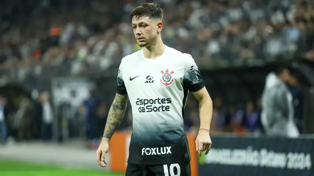 Garro durante partida. Foto: Marco Miatelo/AGIF