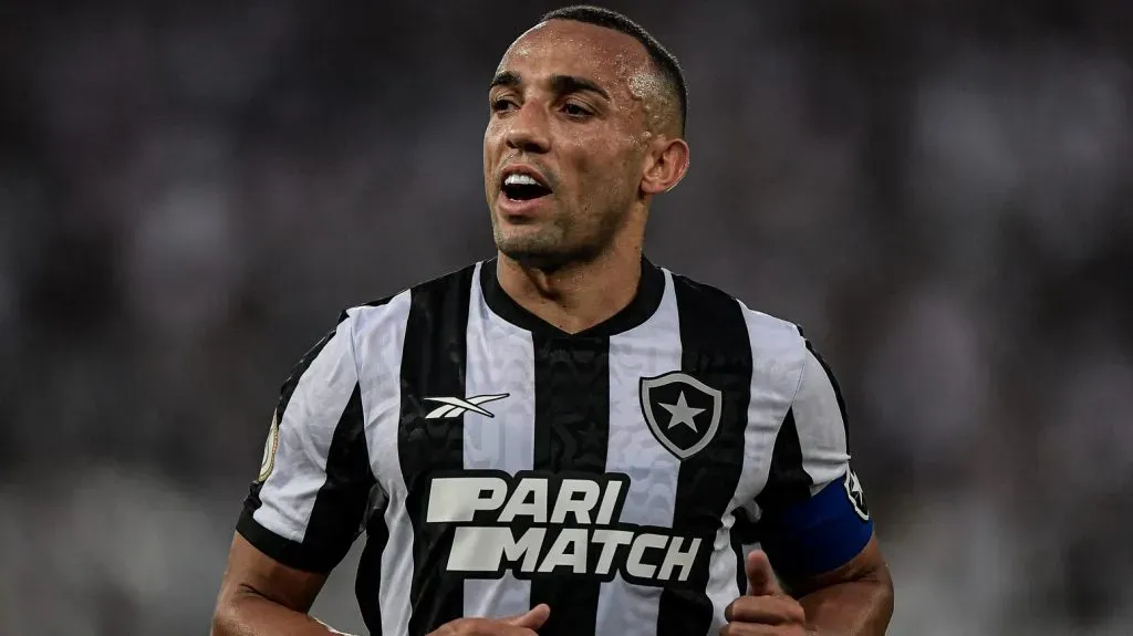 Marçal durante partida. Foto: Thiago Ribeiro/AGIF