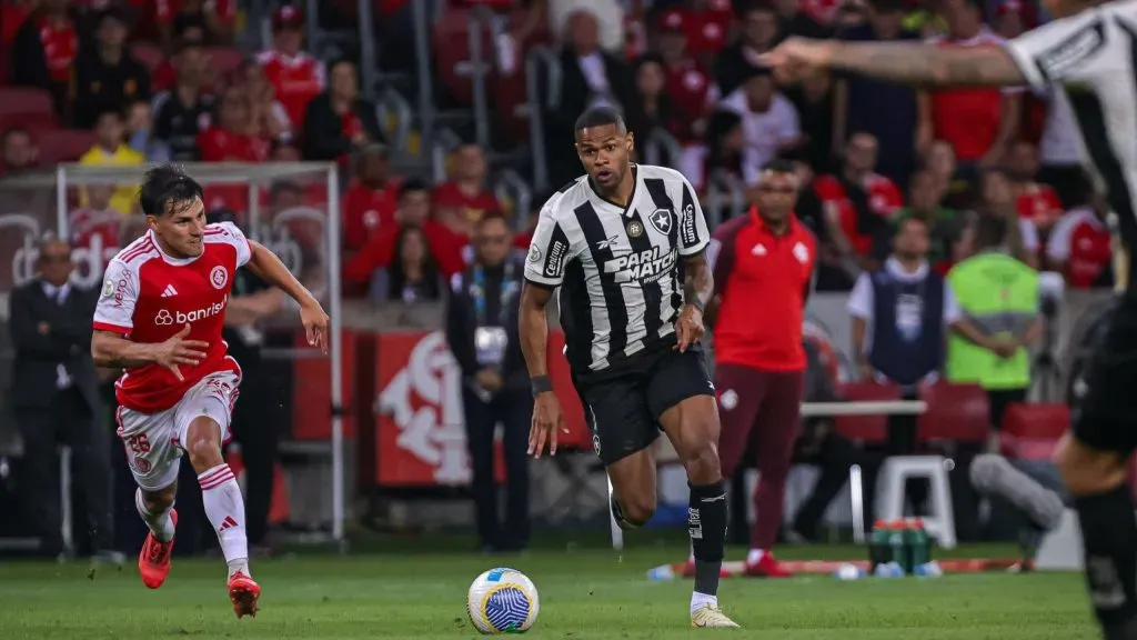 Júnior Santos durante partida. Foto: Maxi Franzoi/AGIF