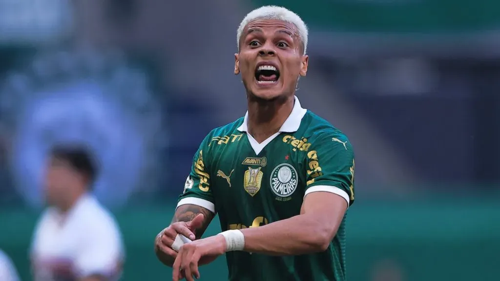 Richard Ríos em partida do Palmeiras