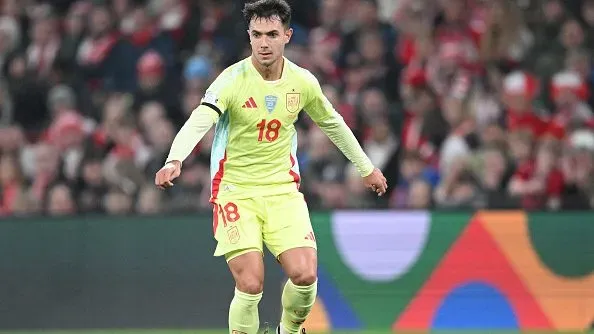 Martín Zubimendi durante partida. Foto: Stuart Franklin/Getty Images