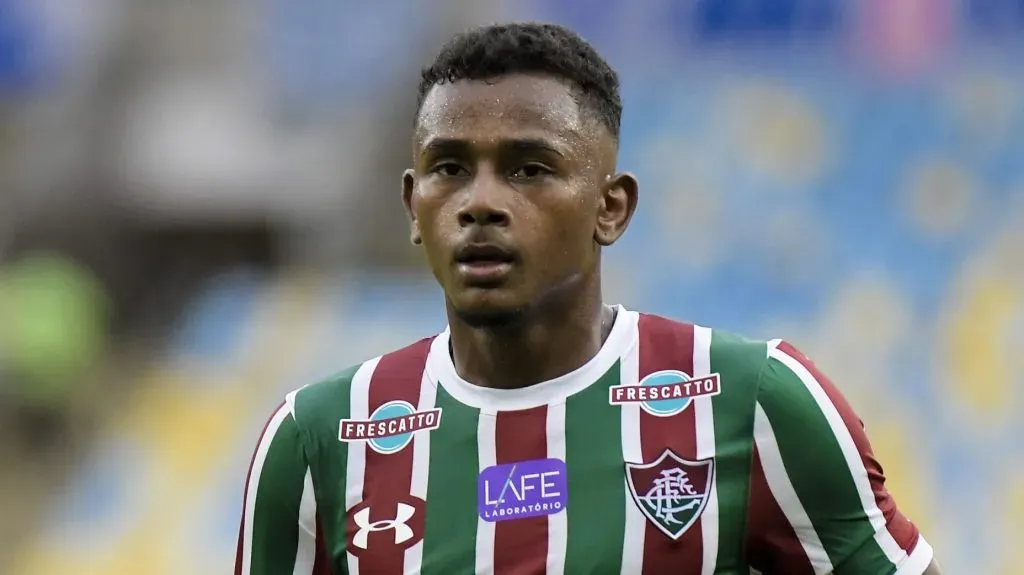 Wendel em ação pelo Fluminense