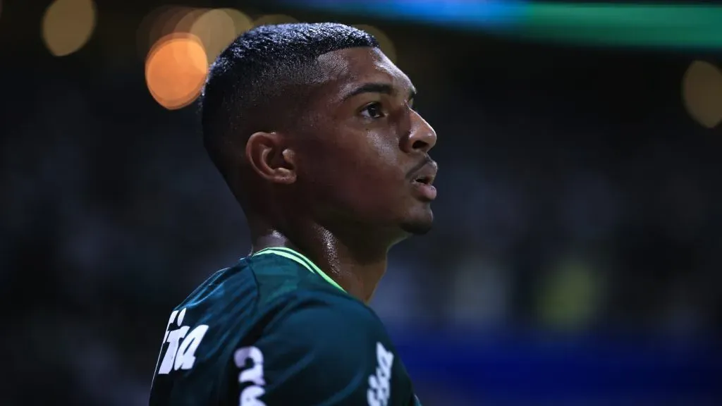 Luis Guilherme ainda jogando no Palmeiras. Foto: Ettore Chiereguini/AGIF