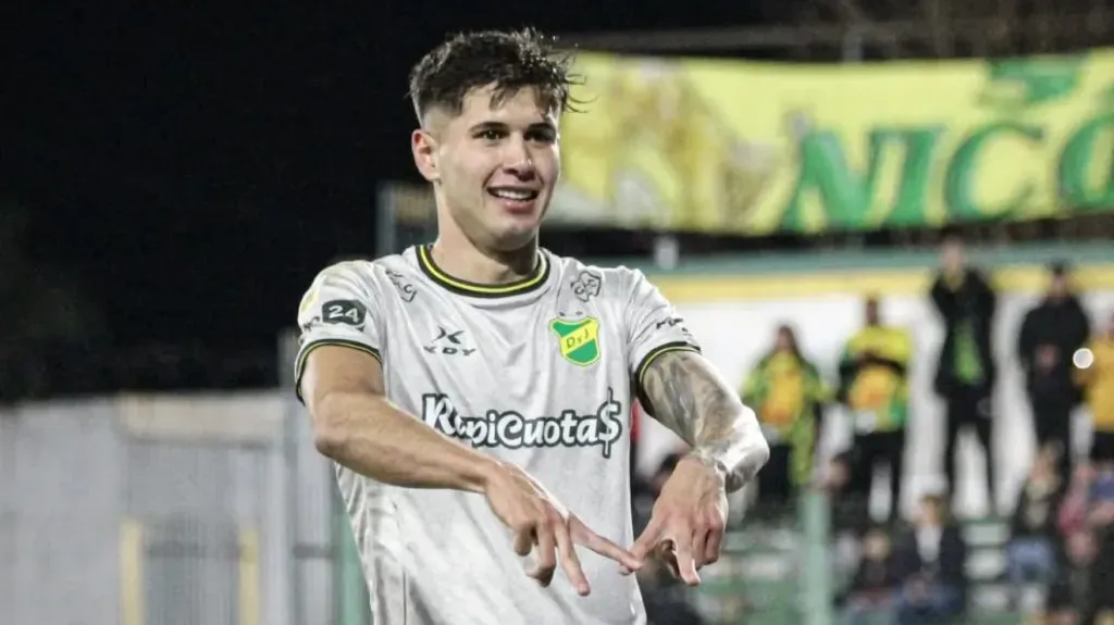 Santiago Mingo comemorando um gol. Foto: Defensa y Justica