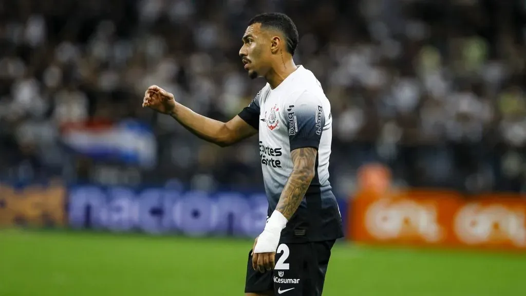 Matheuzinho pelo Corinthians. Foto: Marco Miatelo/AGIF